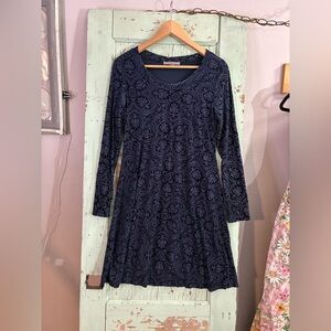 Hope and Harlow navy paisley print velvet burn out midi dress